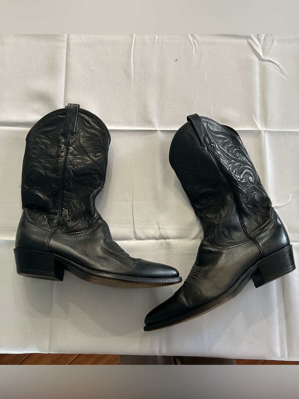MEN'S VINTAGE DAN POST SHINY
BLACK LEATHER WESTERN COWBOY BOOTS
